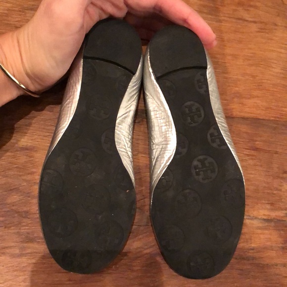 Tory Burch Reva silver flats, 10C - Picture 8 of 8